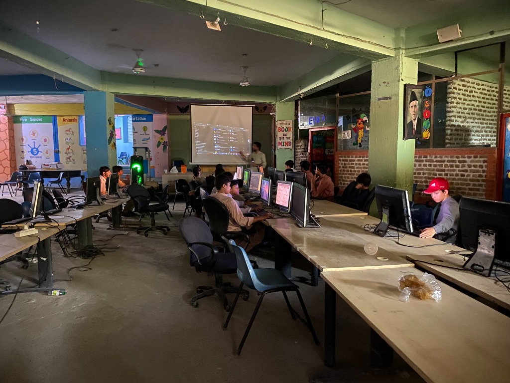 AIMS STEM & Digital Innovation Lab Session with Students and Faculty